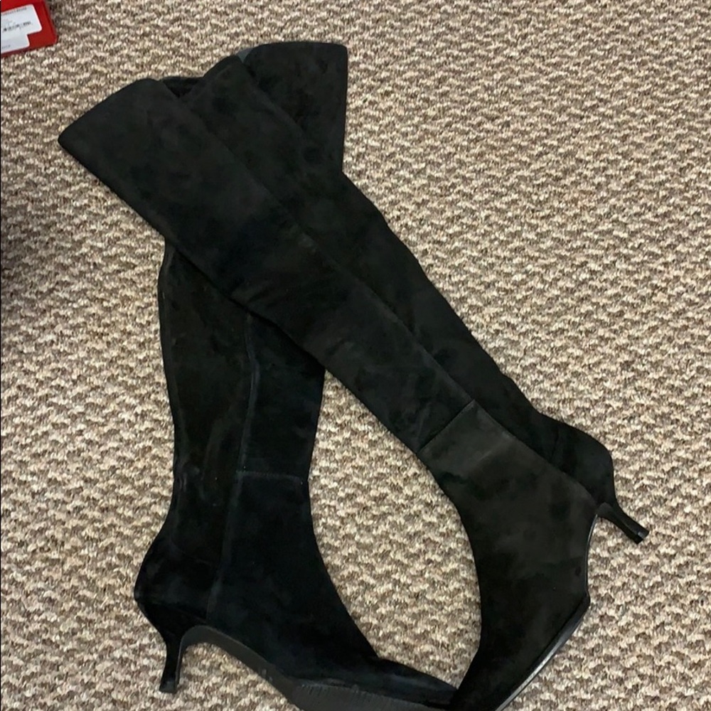 Weitzman kitten heel boot